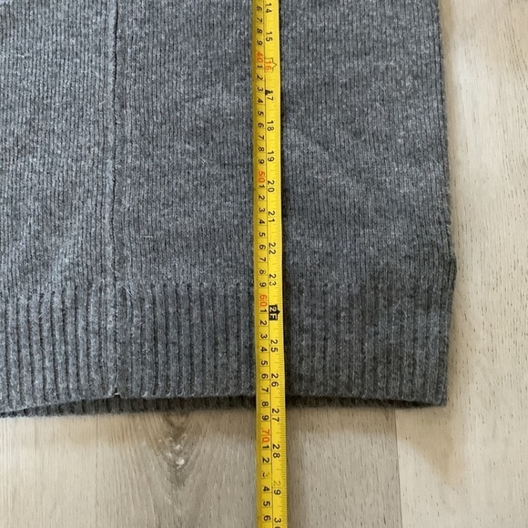 J. crew 100% lambs wool sweater jacket cardigan gray fully zip cozy zip size L - Picture 4 of 9